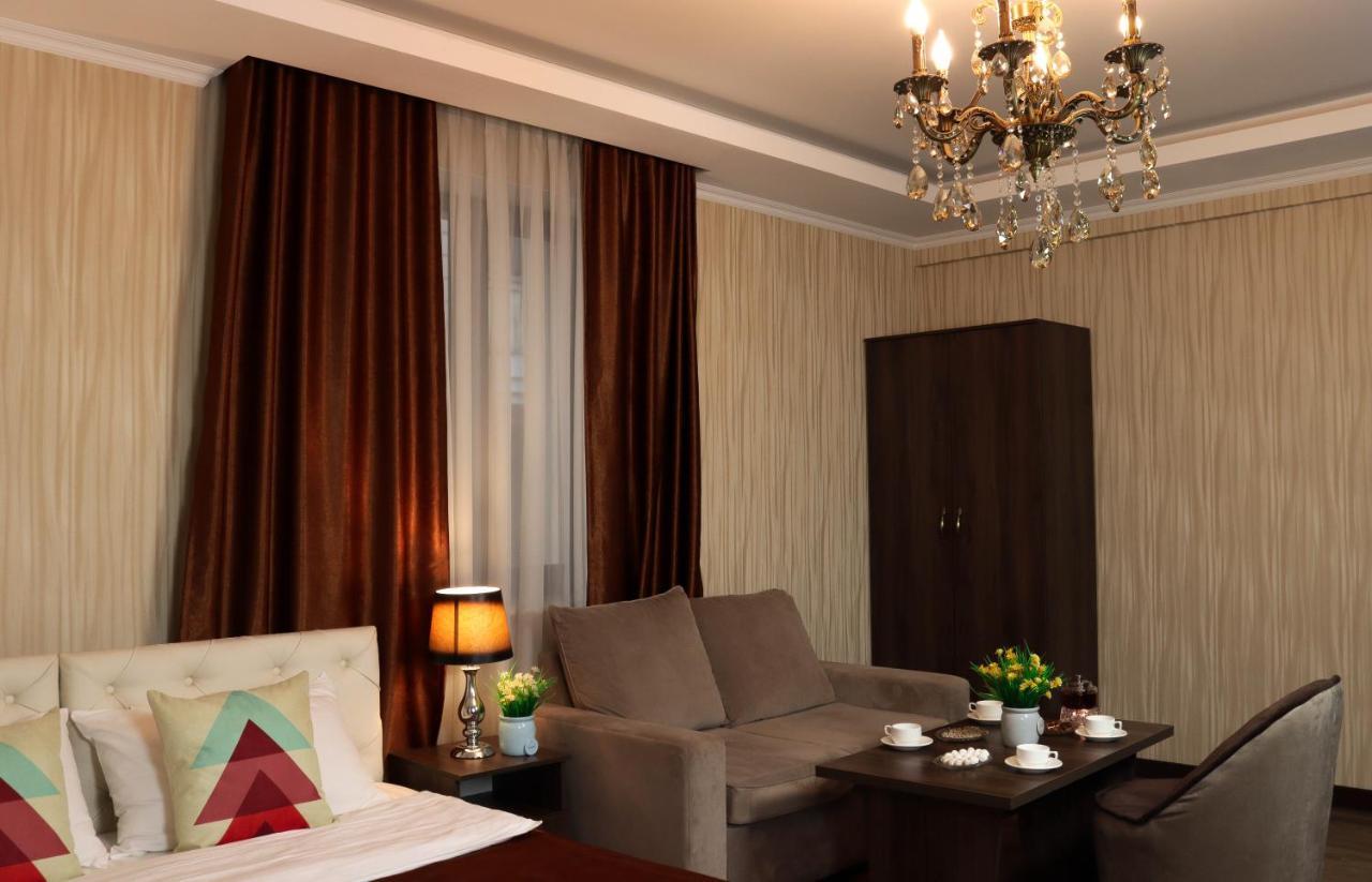De'Mar Hotel Bishkek Exterior foto